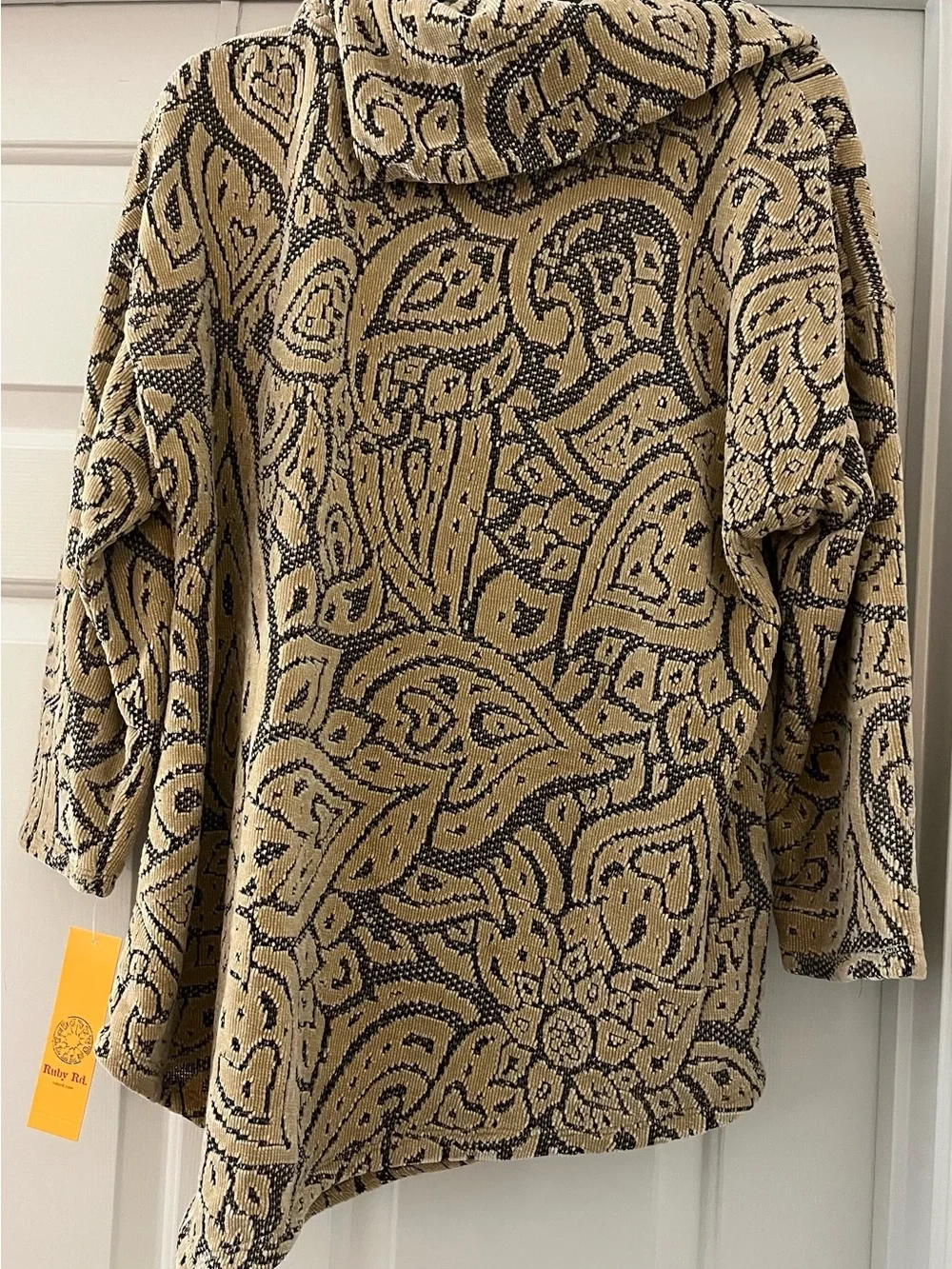 Ruby Rd. Beige and Black Textured Knit Top with Pattern - Picture 3 of 6